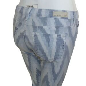 AG Jeans, 28R, Stilt, Ikat Blue, LOW rise, Cigarette skinny, 5 pocket Zipper fly